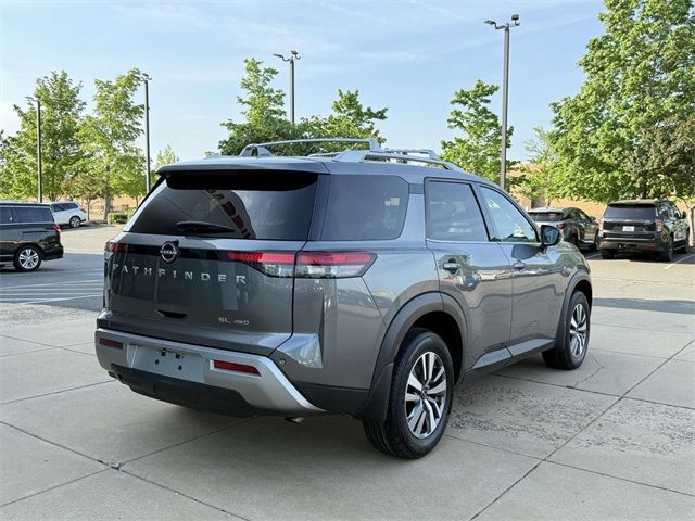 2022 Nissan Pathfinder SL