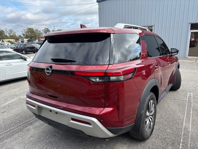 2022 Nissan Pathfinder SL