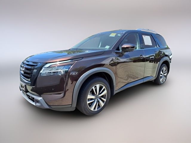 2022 Nissan Pathfinder SL