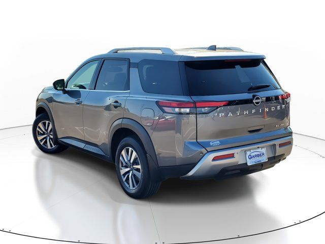 2022 Nissan Pathfinder SL