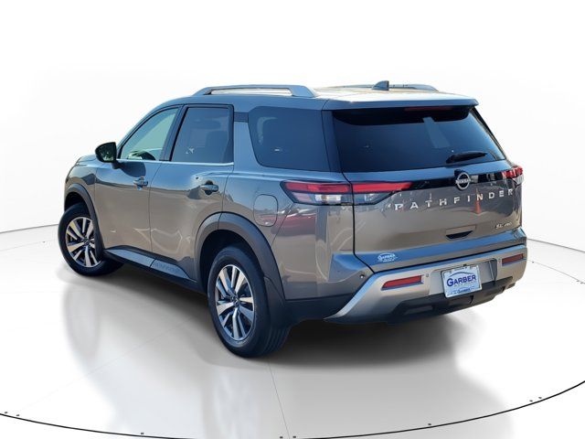 2022 Nissan Pathfinder SL