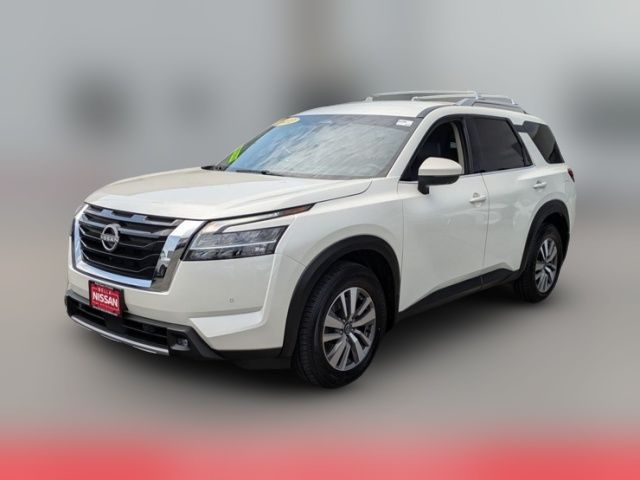 2022 Nissan Pathfinder SL