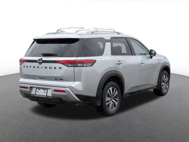 2022 Nissan Pathfinder SL