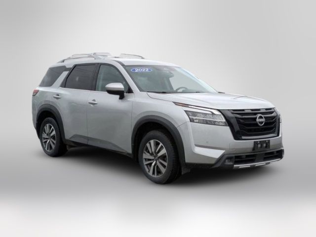 2022 Nissan Pathfinder SL