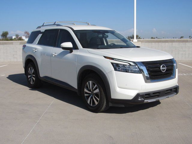 2022 Nissan Pathfinder SL