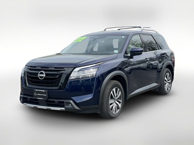 2022 Nissan Pathfinder SL