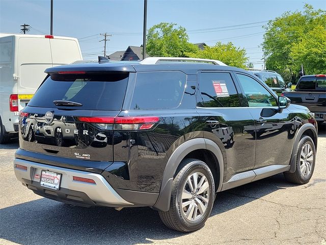 2022 Nissan Pathfinder SL