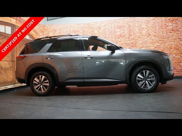 2022 Nissan Pathfinder SL
