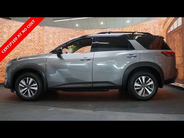 2022 Nissan Pathfinder SL