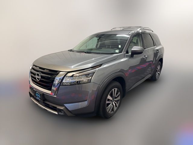 2022 Nissan Pathfinder SL