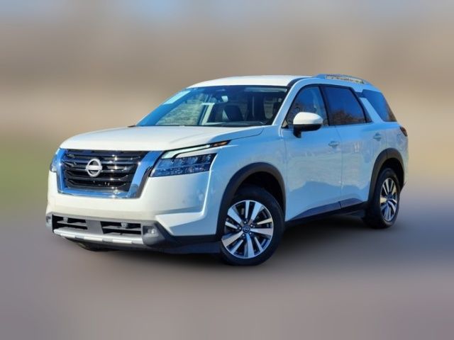 2022 Nissan Pathfinder SL