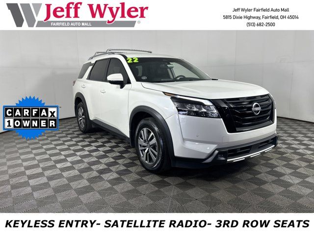 2022 Nissan Pathfinder SL
