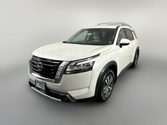 2022 Nissan Pathfinder SL