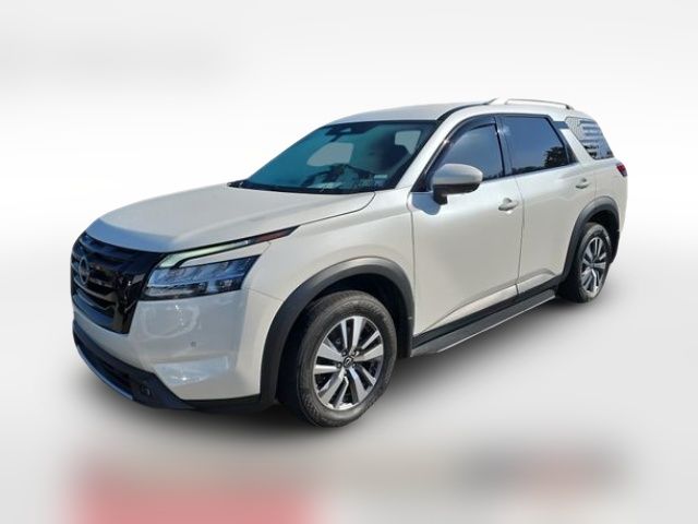 2022 Nissan Pathfinder SL