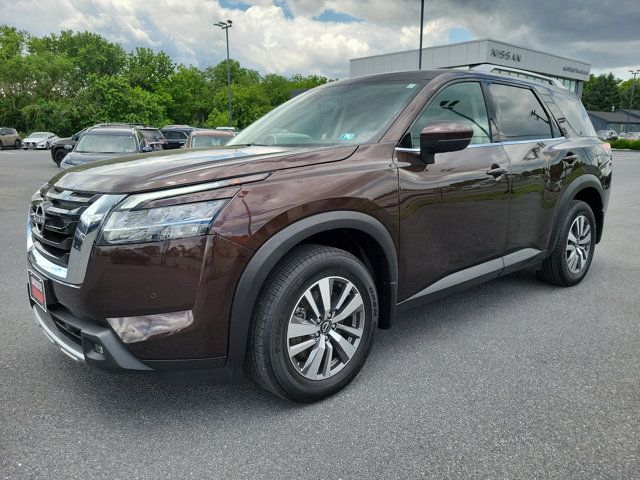 2022 Nissan Pathfinder SL