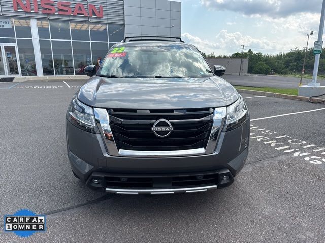 2022 Nissan Pathfinder SL