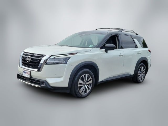 2022 Nissan Pathfinder SL