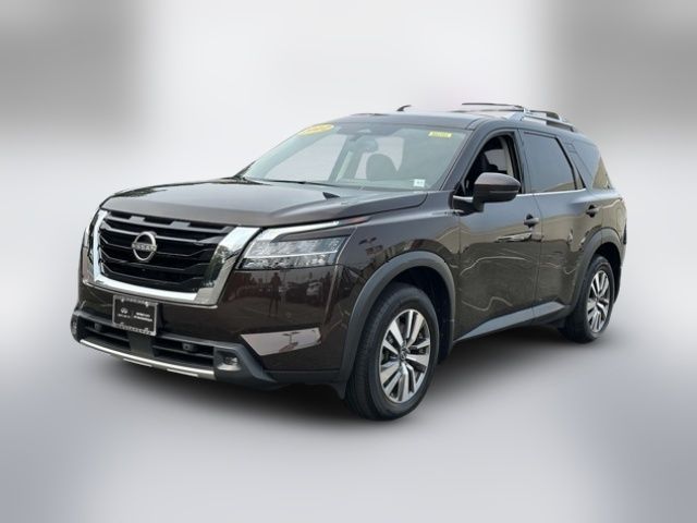2022 Nissan Pathfinder SL