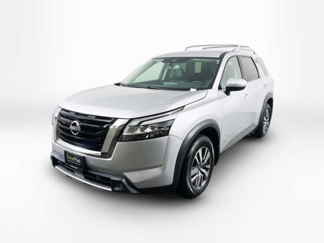 2022 Nissan Pathfinder SL