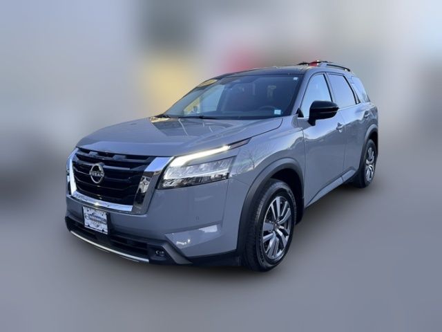 2022 Nissan Pathfinder SL