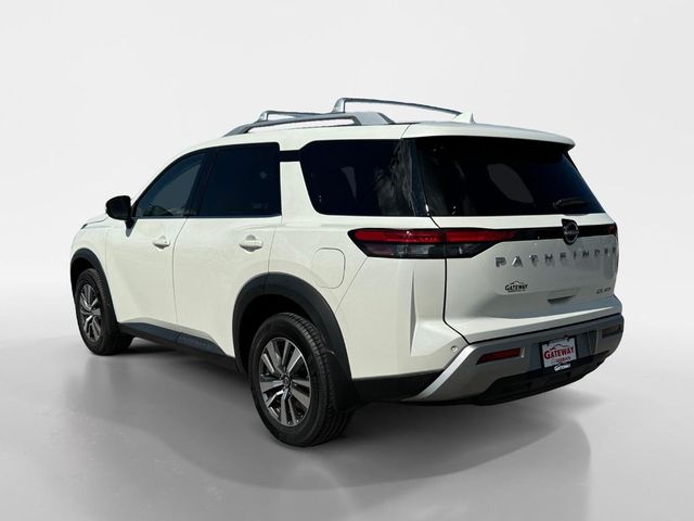 2022 Nissan Pathfinder SL