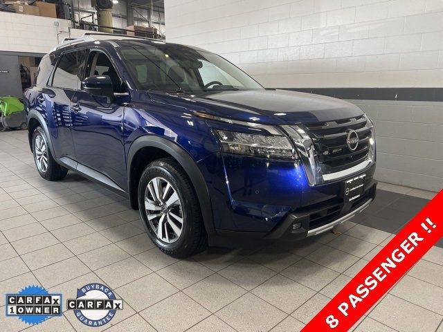 2022 Nissan Pathfinder SL