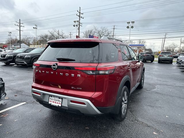 2022 Nissan Pathfinder SL