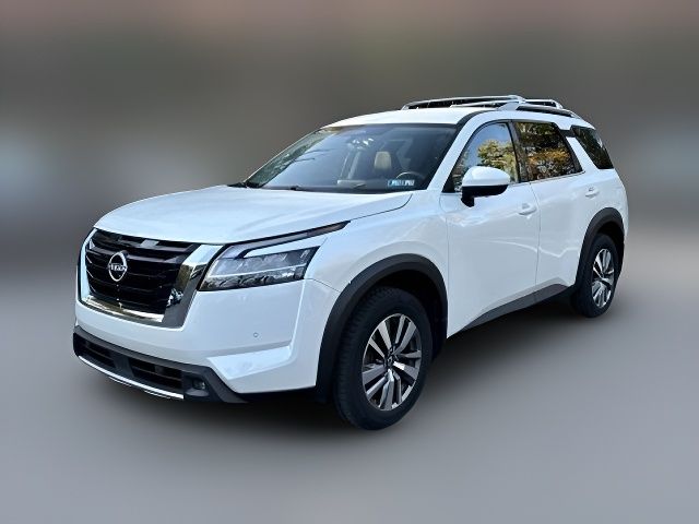 2022 Nissan Pathfinder SL