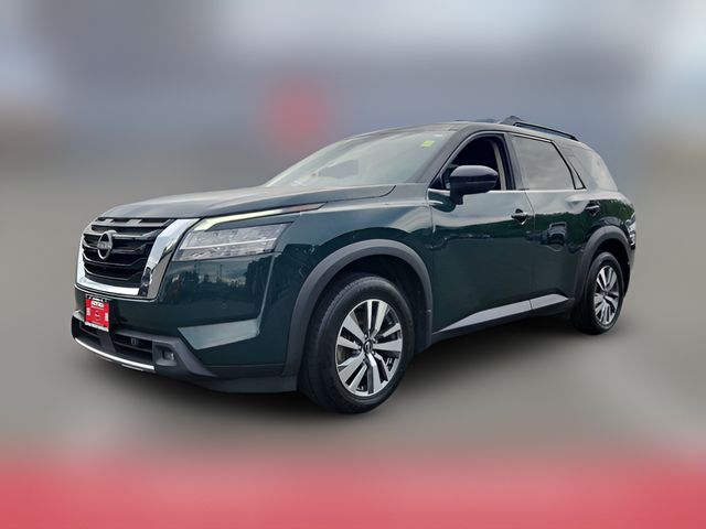 2022 Nissan Pathfinder SL