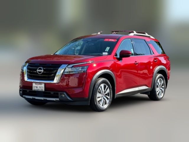 2022 Nissan Pathfinder SL