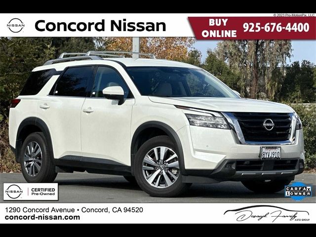 2022 Nissan Pathfinder SL