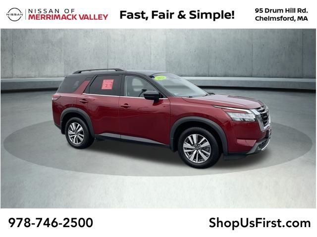 2022 Nissan Pathfinder SL