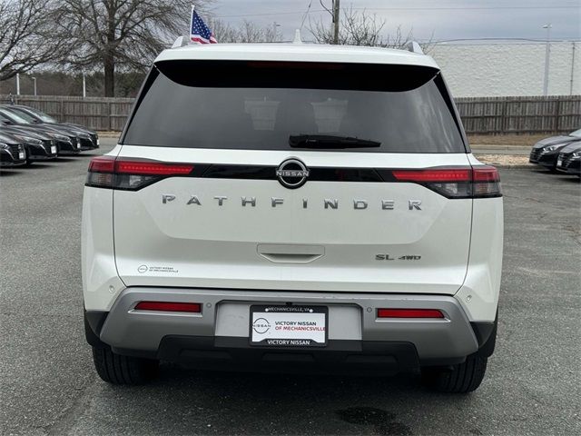 2022 Nissan Pathfinder SL