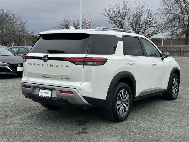 2022 Nissan Pathfinder SL