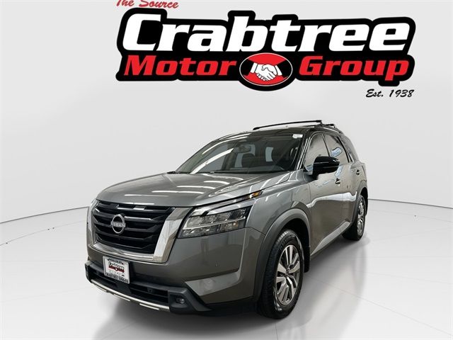 2022 Nissan Pathfinder SL