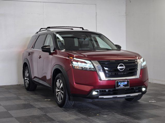 2022 Nissan Pathfinder SL