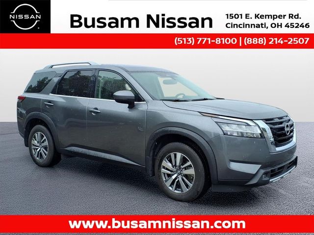 2022 Nissan Pathfinder SL