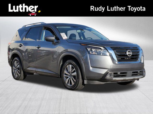 2022 Nissan Pathfinder SL