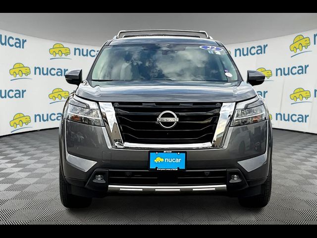 2022 Nissan Pathfinder SL