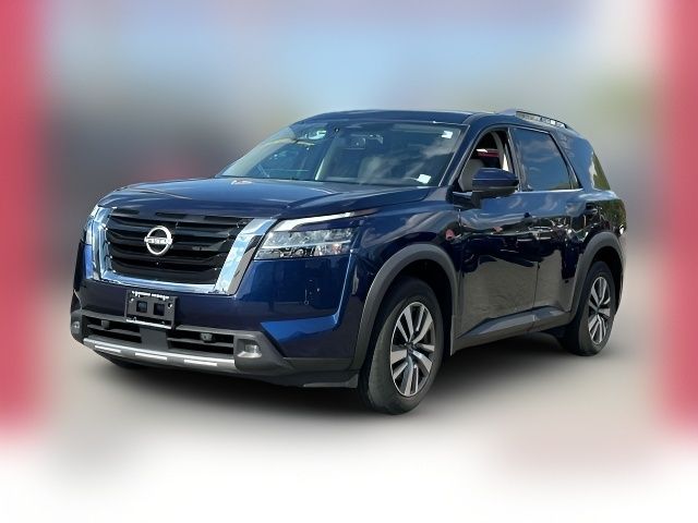 2022 Nissan Pathfinder SL