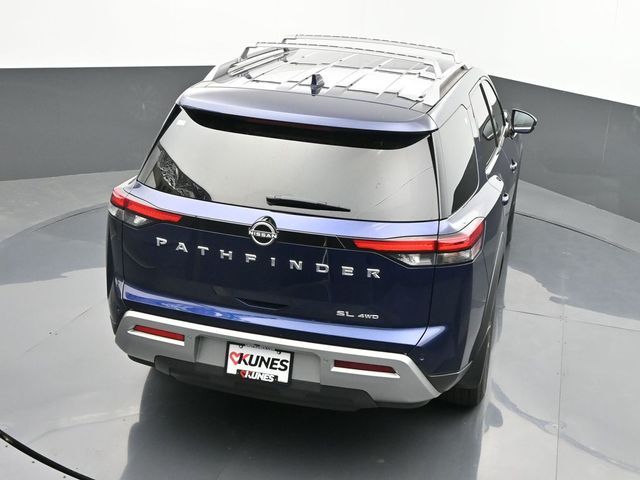 2022 Nissan Pathfinder SL