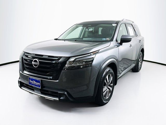 2022 Nissan Pathfinder SL