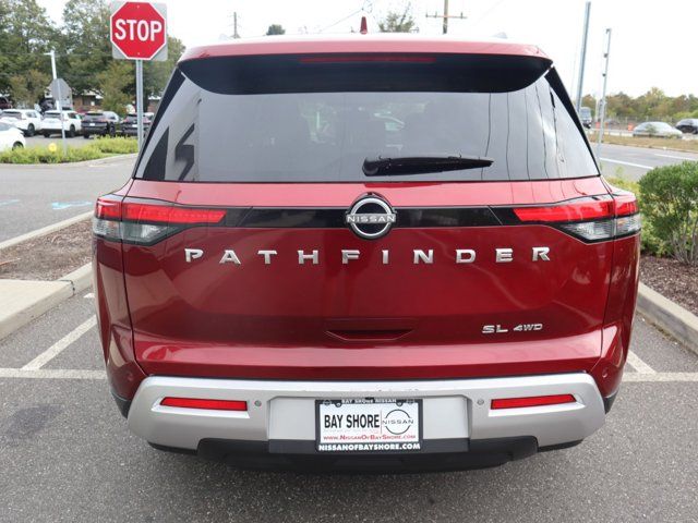 2022 Nissan Pathfinder SL