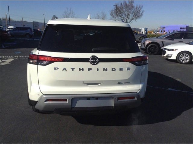 2022 Nissan Pathfinder SL