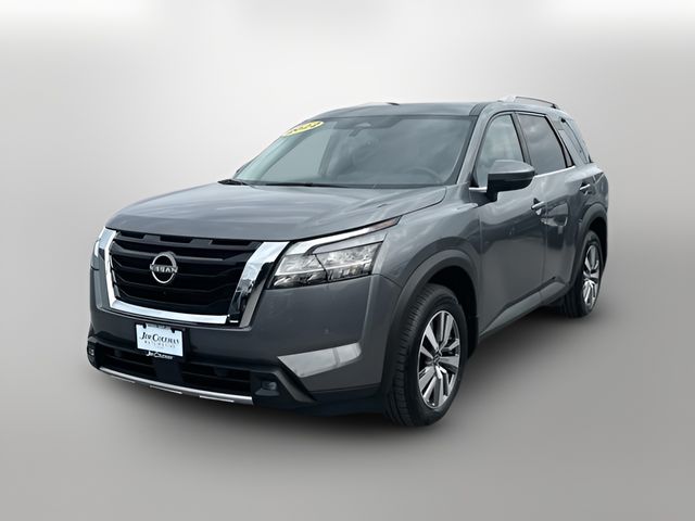 2022 Nissan Pathfinder SL