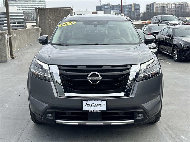 2022 Nissan Pathfinder SL