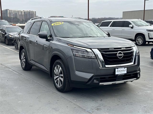 2022 Nissan Pathfinder SL