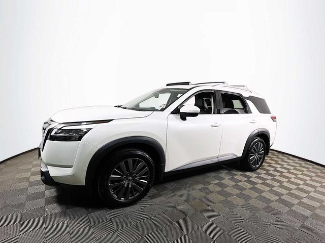 2022 Nissan Pathfinder SL