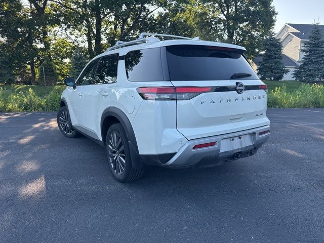 2022 Nissan Pathfinder SL