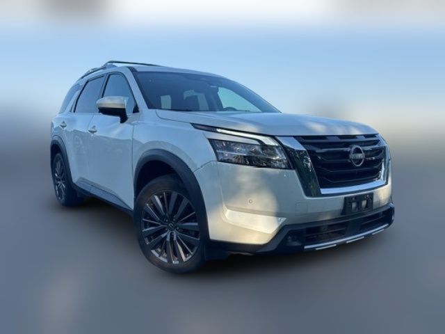 2022 Nissan Pathfinder SL